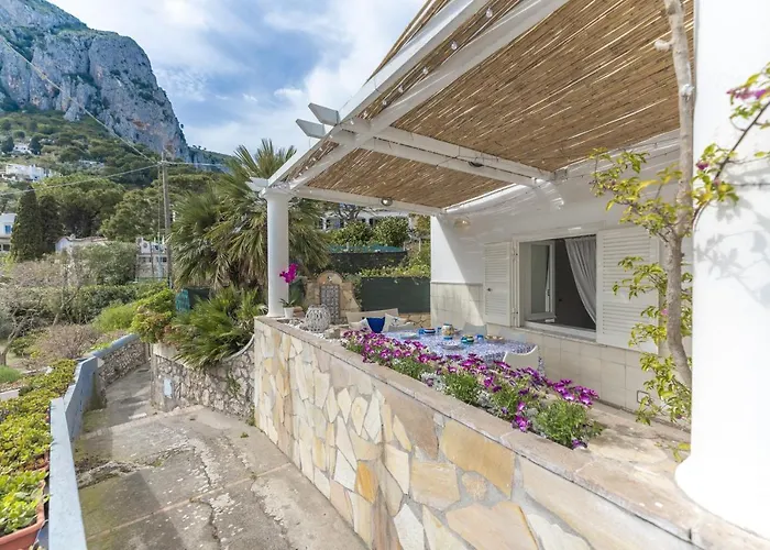 Center Holidays Apartment Capri