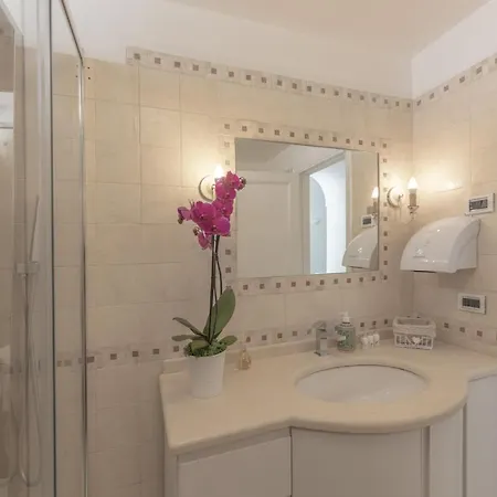 Apartment Center Holidays Capri